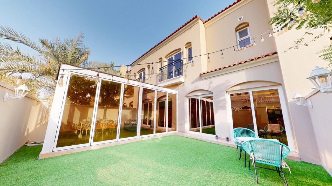 Bella Casa At Serena - Peaceful Three Bed Villa ดูไบ ภายนอก รูปภาพ