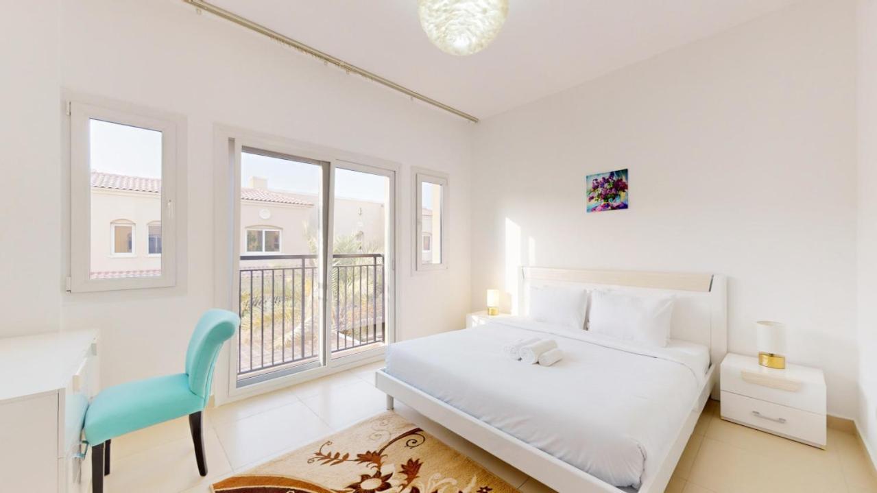 Bella Casa At Serena - Peaceful Three Bed Villa ดูไบ ภายนอก รูปภาพ